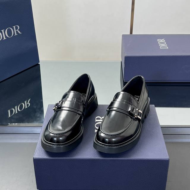 Top version Dior men's loafers casual leather shoes, this loafer is made of impo