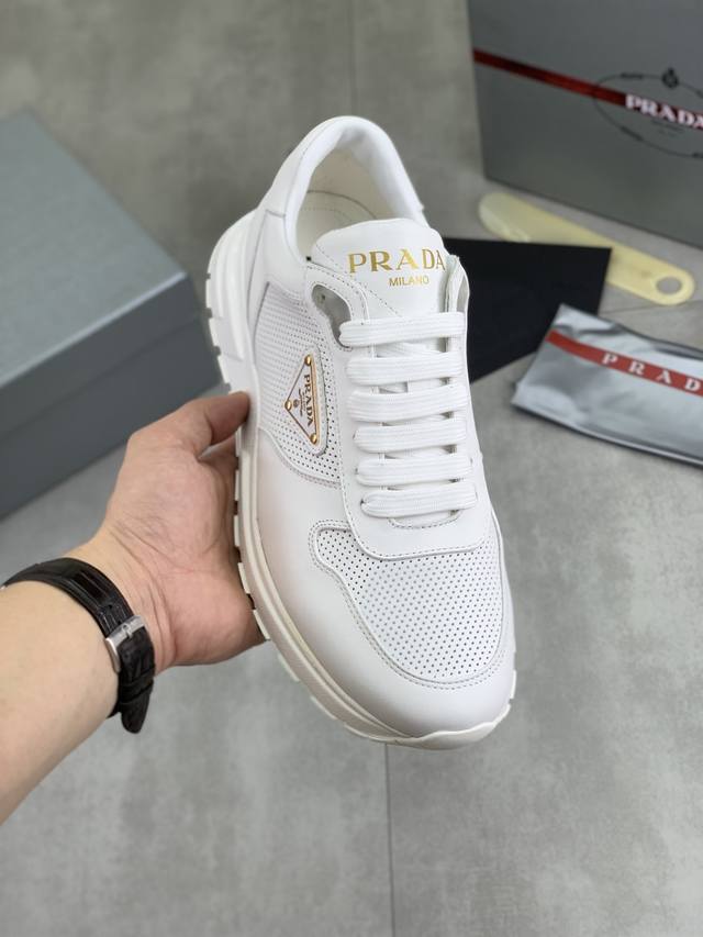 Factory Price P Real Price High-end New Prada. Prada's classic models are now av