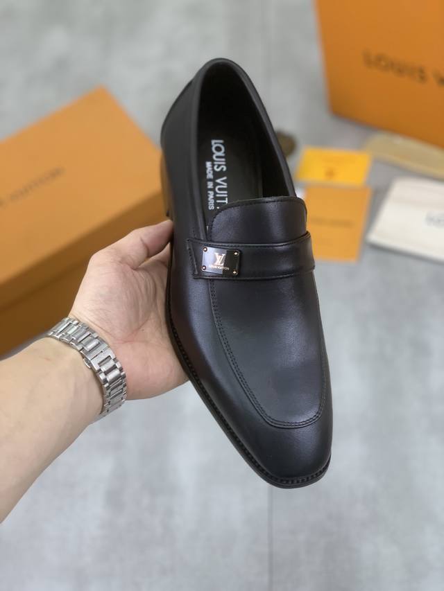 Factory Price P Real Price Louis Vuitton business leather shoes with water-dyed