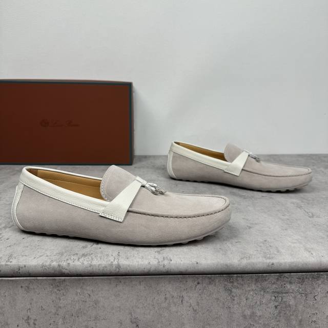 Loropiana Dot Sole Walk Men's Moccasin! Crafted with meticulous attention to det