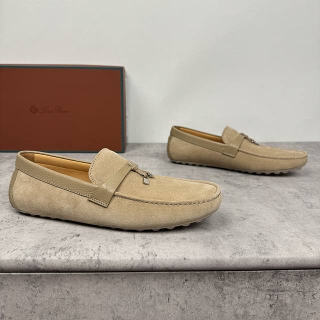 Loropiana Dot Sole Walk Men's Moccasin! Crafted with meticulous attention to det