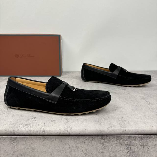 Loropiana Dot Sole Walk Men's Moccasin! Crafted with meticulous attention to det