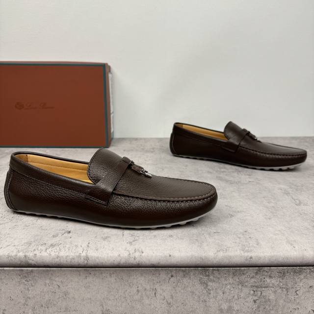 Loropiana Dot Sole Walk Men's Moccasin! Crafted with meticulous attention to det