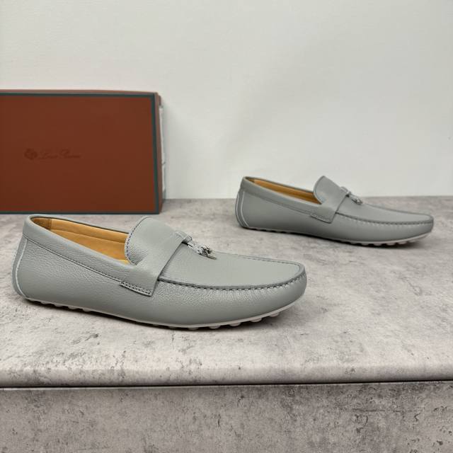 Loropiana Dot Sole Walk Men's Moccasin! Crafted with meticulous attention to det