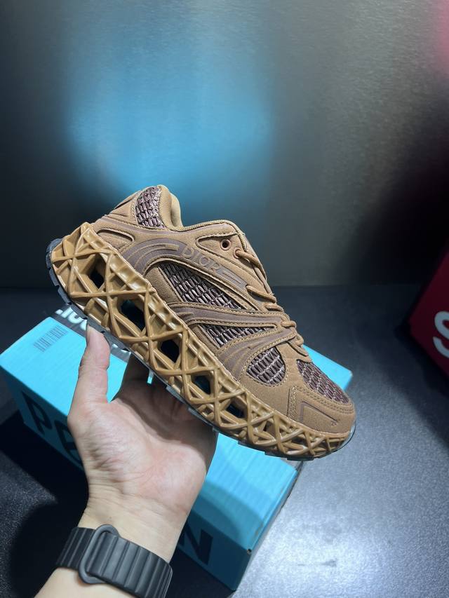 Authentic Price: Woven surface. Dior X Kaws Dior capsule collection B35 hollow m