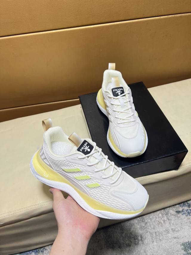 Prada top purchasing agent men 2025Hk counter simultaneous sale. Sole: original