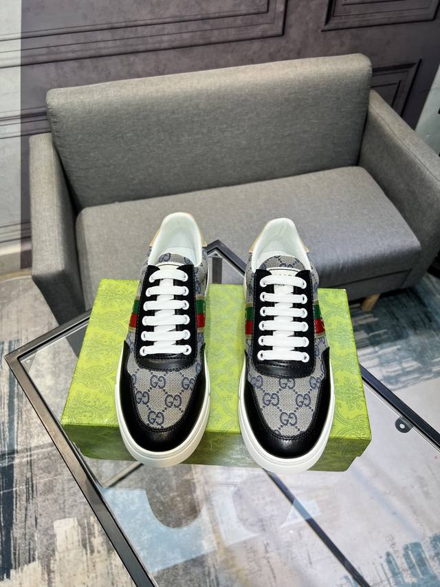 Gucci's latest trendy casual shoes are a hit in physical stores. New arrivals fo
