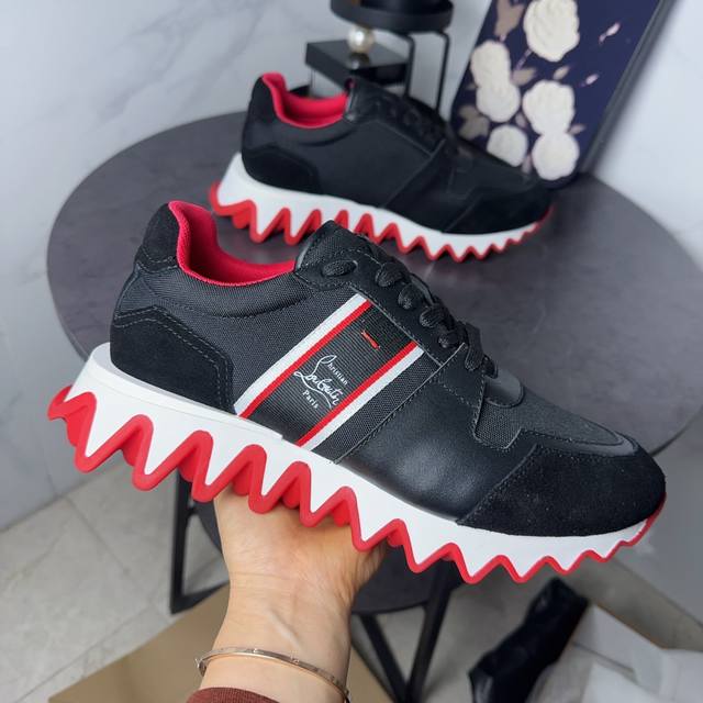 Cl new red-soled shoes are a fashionable, versatile pair for couples, perfect fo
