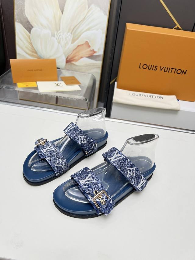 Lv new spring and summer slippers with adjustable buckle design, full of beach s