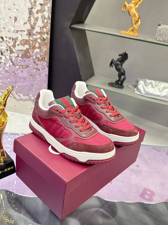 Factory Price: Official new color, men's size, Gucci's latest hit high-low-top d