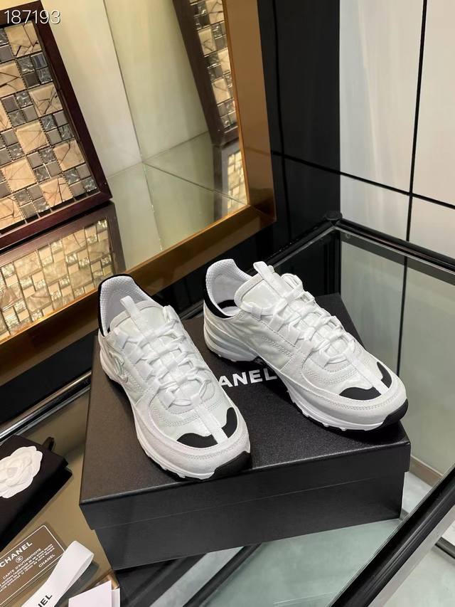 Chanel 25Ss latest white shoes, casual sports shoes, skateboard shoes, original