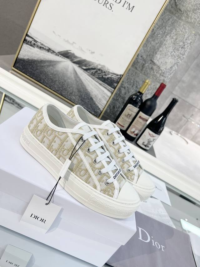 Dior Spring/Summer new embroidered garden shoes crane series, original replica,
