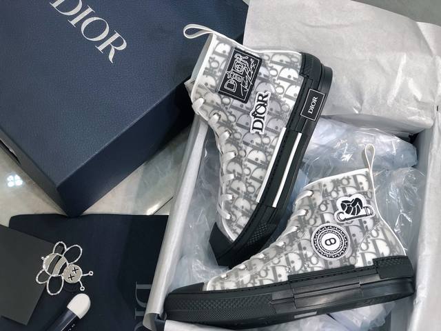 official website latest color matching Dior Oblique pattern B23 high and low top