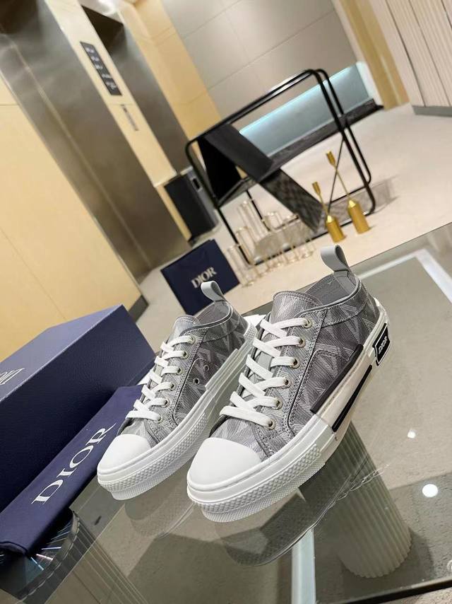 Women's, Men's Counter Packaging Dior Dior Spring and Summer New Counter Origina
