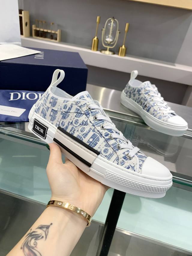 Women's and Men's Dior Premium Couple's Edition Upper: Made from custom-made, or