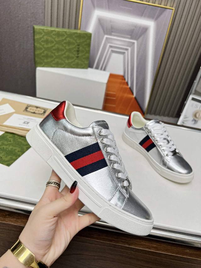 Gucci new classic couple's sneakers in white. Copy the official website. Fabric: