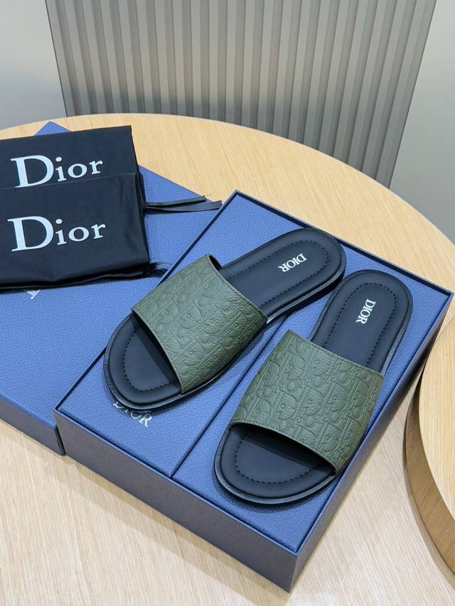 Fixed Price) Dior Alias Men's Leather Slides. This summer new Alias sandal exude