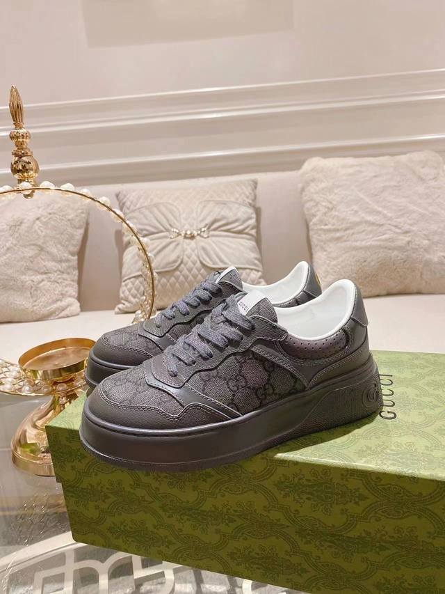 G's latest blockbuster white sneakers, feature a blend of sporty and casual styl