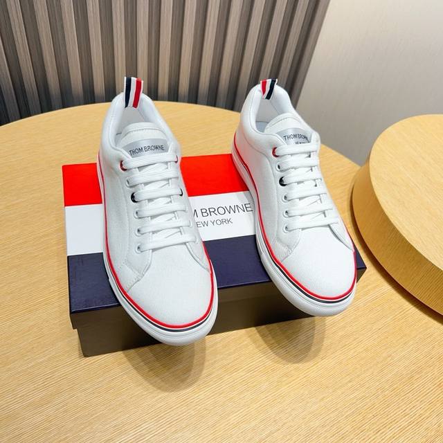 Factory Price: Thom Browne New York is back with another hit! This sleek, cool n