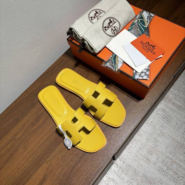 Factory price Pp: Free random matching silk scarf Brand: Hermes official website