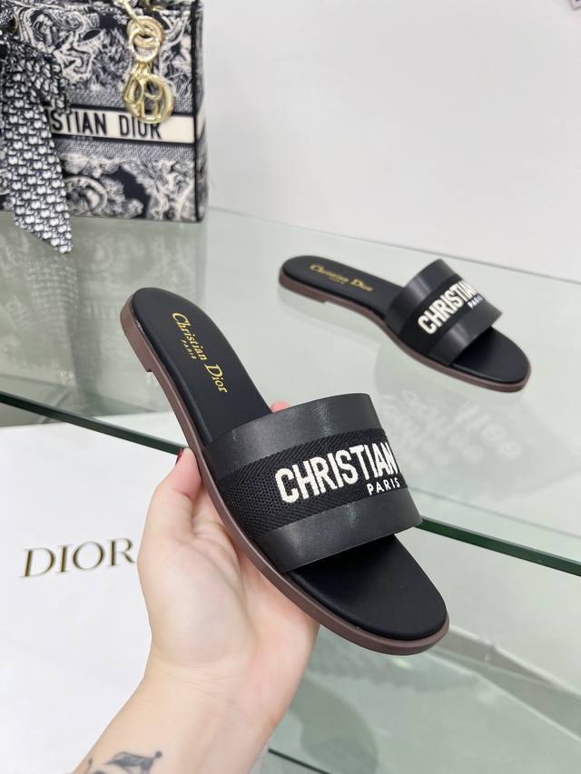 Dior Spring/Summer new women's shoes with Cd letter embroidered logo, flat-soled