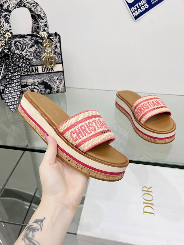 24 New Dio Embroidered Platform Sandals in Jelly. These Dway platform sandals ar