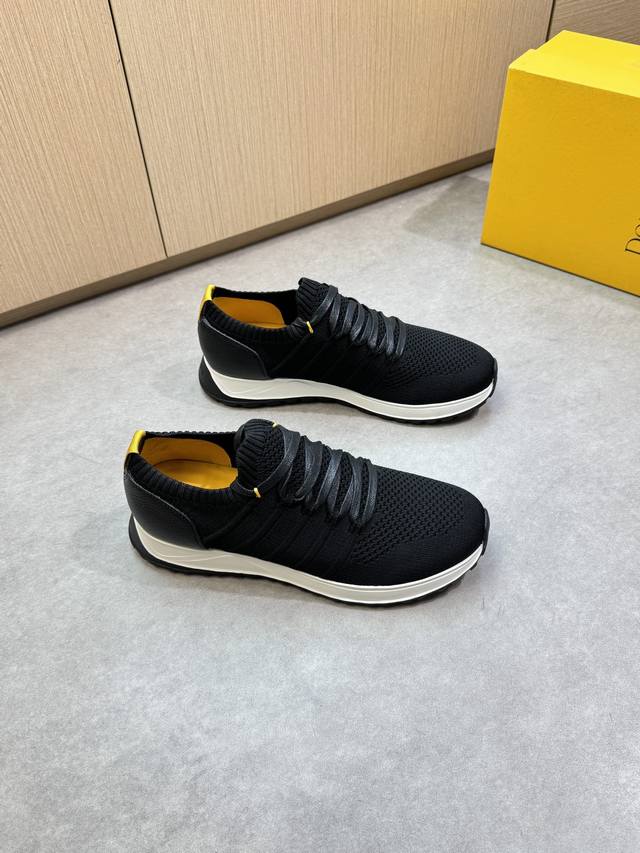 Doucal's - High-end, original casual sneakers - Upper: Tumbled calfskin, brand t