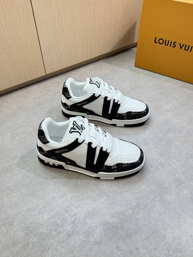 Louis Vuitton - High-end, original casual sneakers - Upper: Tumbled calfskin, br