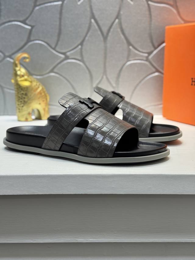 Hermes couple's slippers, the latest counter synchronization with the official w