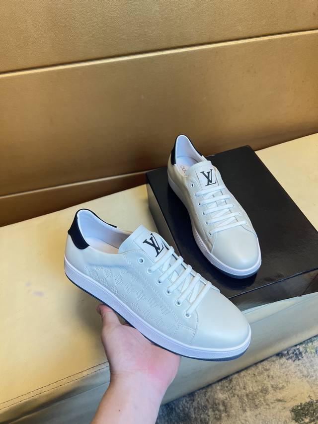 Louis Vuitton top purchasing agent for men 2025 Hong Kong counter simultaneous s
