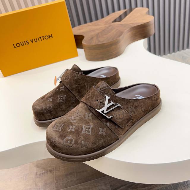 Men's Casual Half Slippers - This sports shoe features a soft cowhide upper with