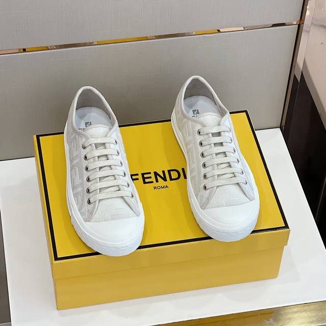 pattern on the toe, canvas upper, TPU custom outsole Size: 38-45 45 custom made