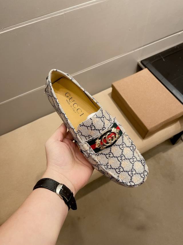 Factory Price Women's Sports Shoes Original Gucci. Officially launched, these ar