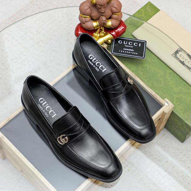 Factory Price Men's Sports Shoes Original Gucci Loafers. Top-tier luxury brand,