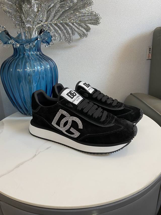 D&G 2028 autumn latest running sneakers, lightweight and wear-resistant outsole,