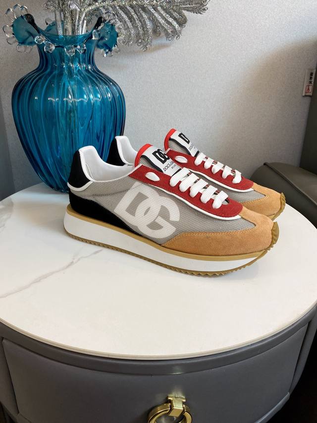 D&G 2025 autumn latest running sneakers, lightweight and wear-resistant outsole,