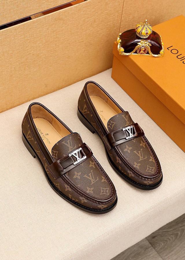 Product Trademark: Louis Vuitton Casual Leather Shoes Standard Sizes: 39-44 38.4