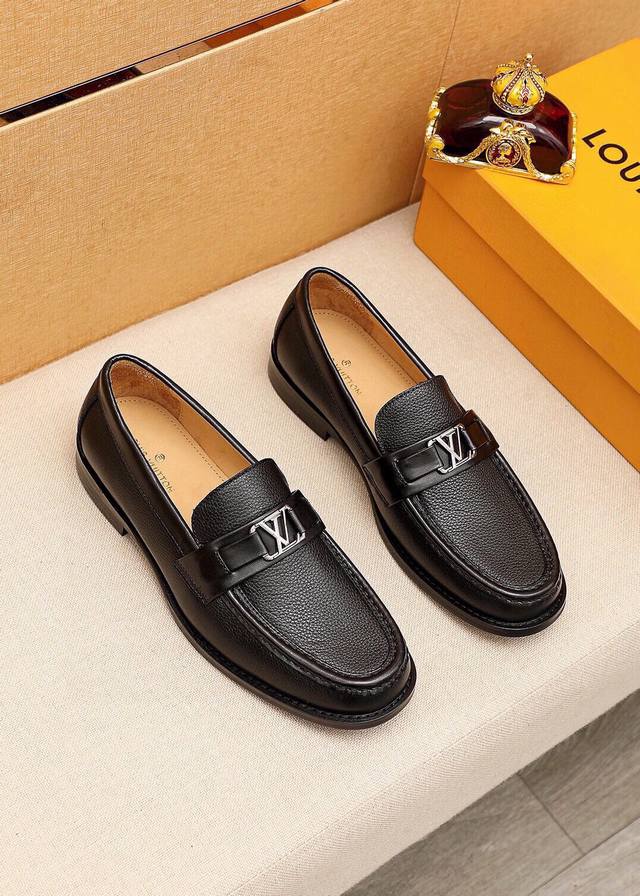 Product Trademark: Louis Vuitton Casual Leather Shoes Standard Sizes: 39-44 38.4
