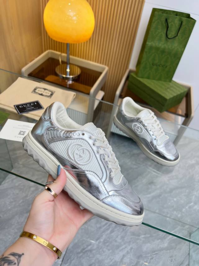 Gucci couple's pair. Authentic Gucci TPU ultra-light outsole. Made of cowhide le