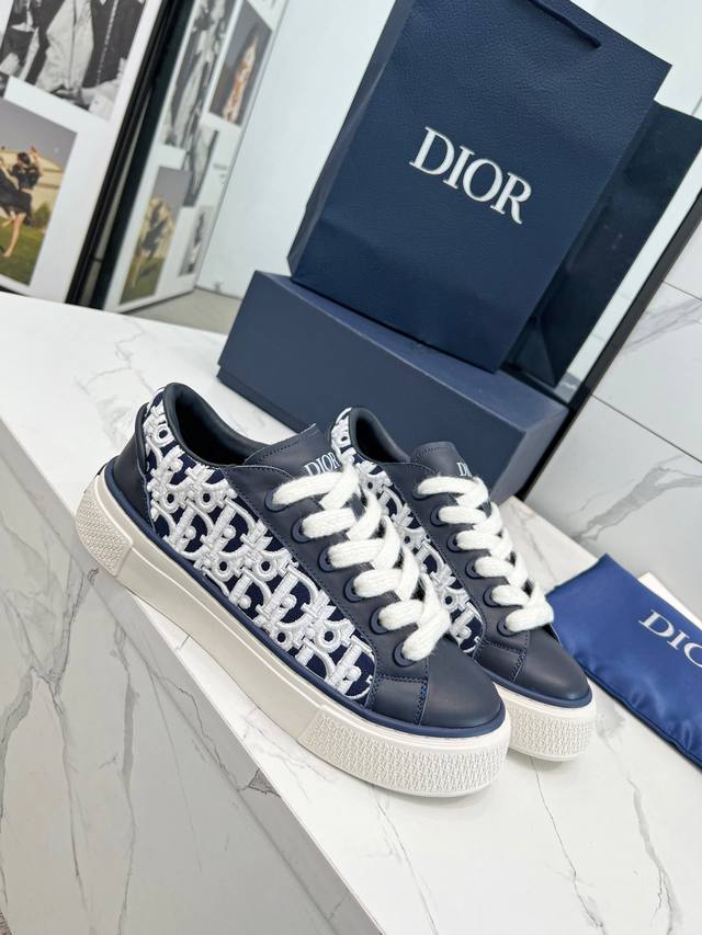 High-end, priced B33 sports tennis shoes, navy blue embroidered models, new spri