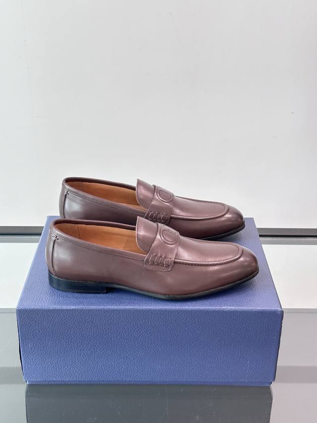 Dior men's formal leather shoes with wide soles. Made with imported top-grain co