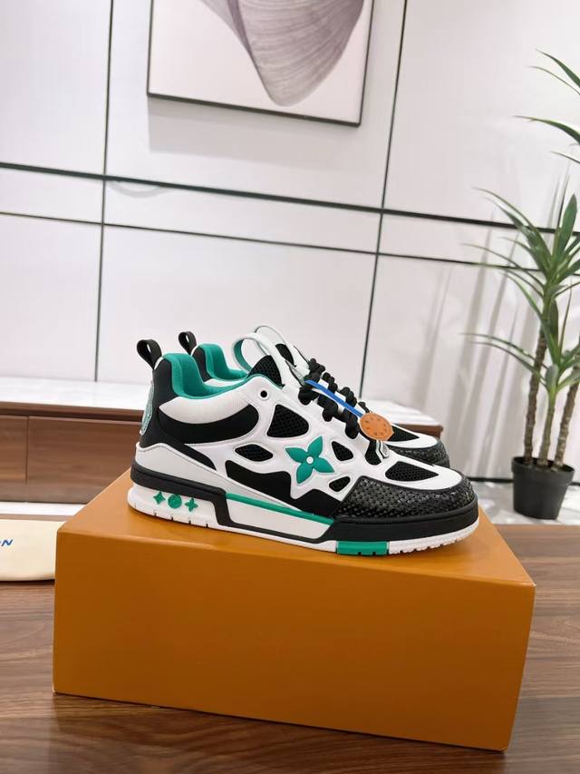 Factory Price Premium Purchase Edition Couple's Edition Louis Vuitton Runner Tat