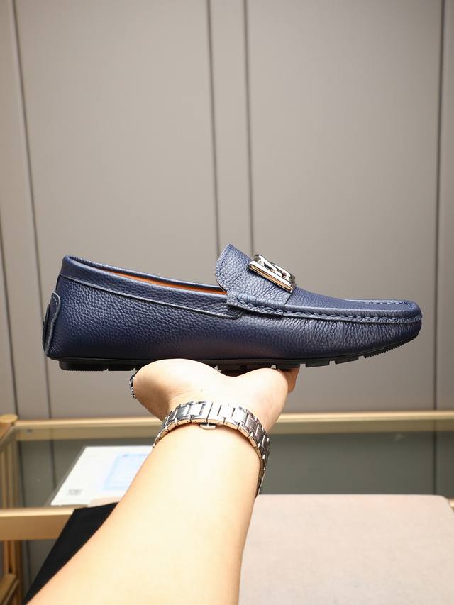 Dg's latest style moccasins, made of imported cowhide leather, youthful and fash