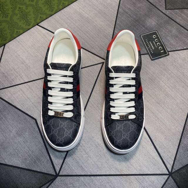 Gucci's latest Ace series Pro version of white shoes was purchased and developed