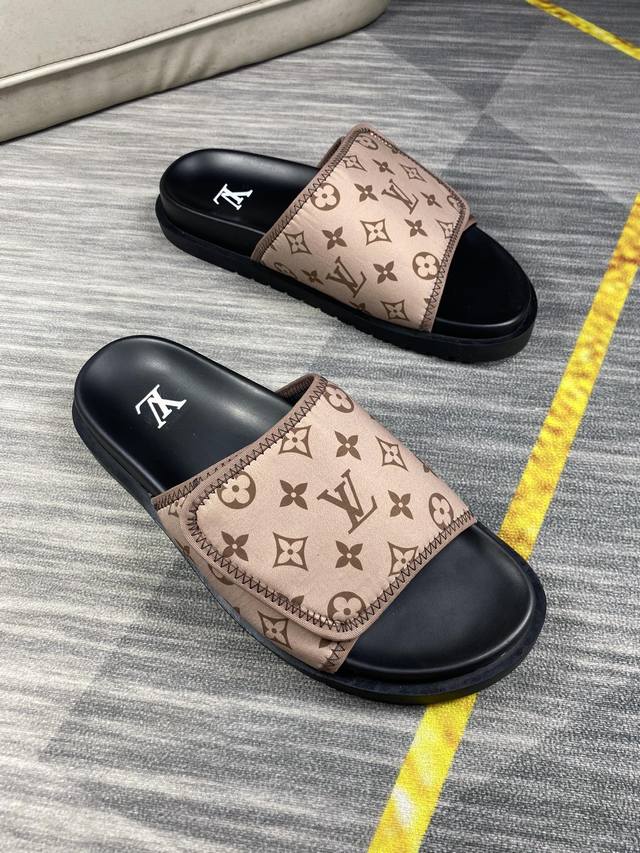 Donkey's new men's sandals and slippers are high-end products with elegant tempe