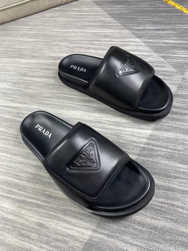 Prada men's casual slippers, brand men's slippers, clever and exquisite design,