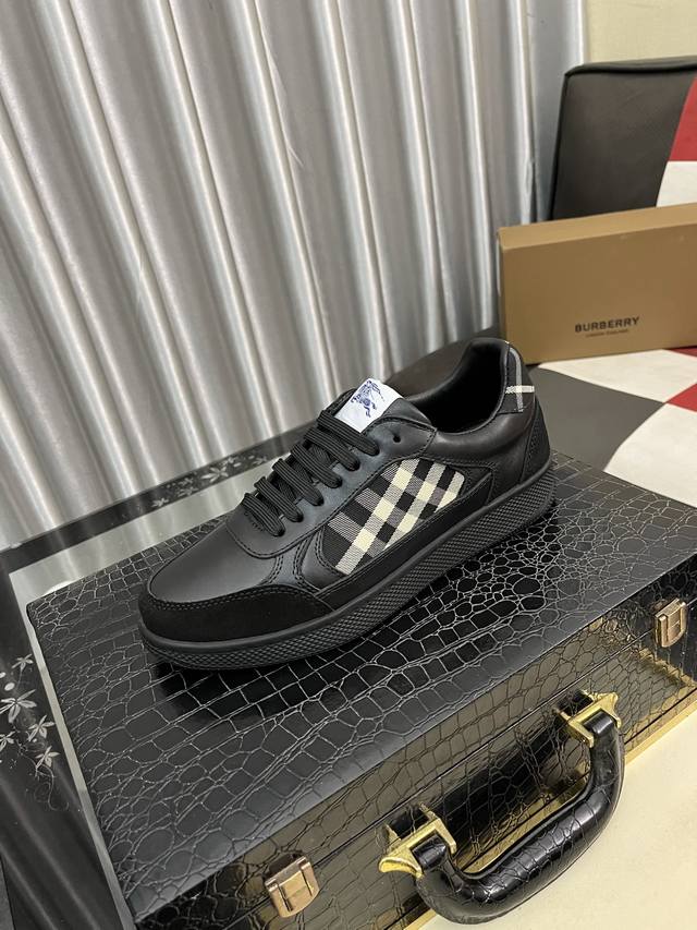 Factory Price Pp: Burberry hot-selling fashion shoes, new men's casual shoes wit