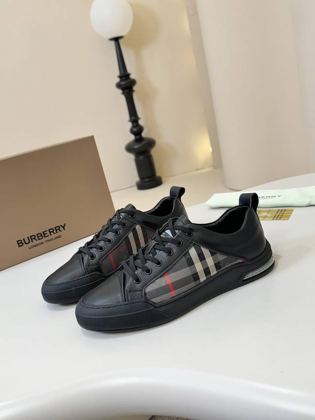 Burberry's new official website hit, imported top-grain calfskin paired with ori