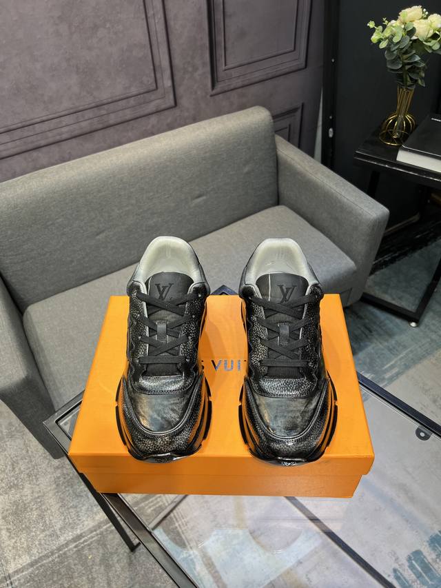 Lv Louis Vuitton 2025 Spring/Summer new couple's style, men's style first availa