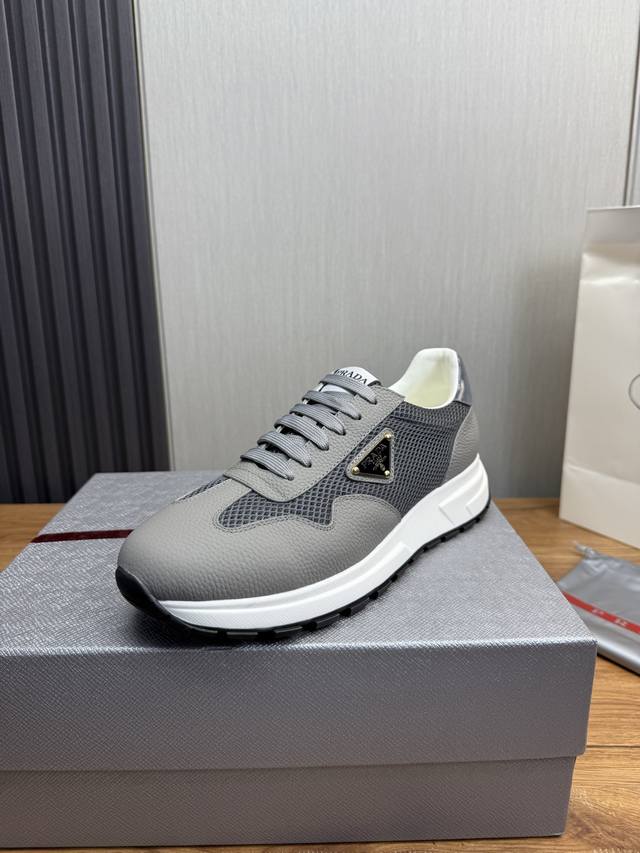 Factory P price Prada men's shoes counter hot style, official website synchroniz